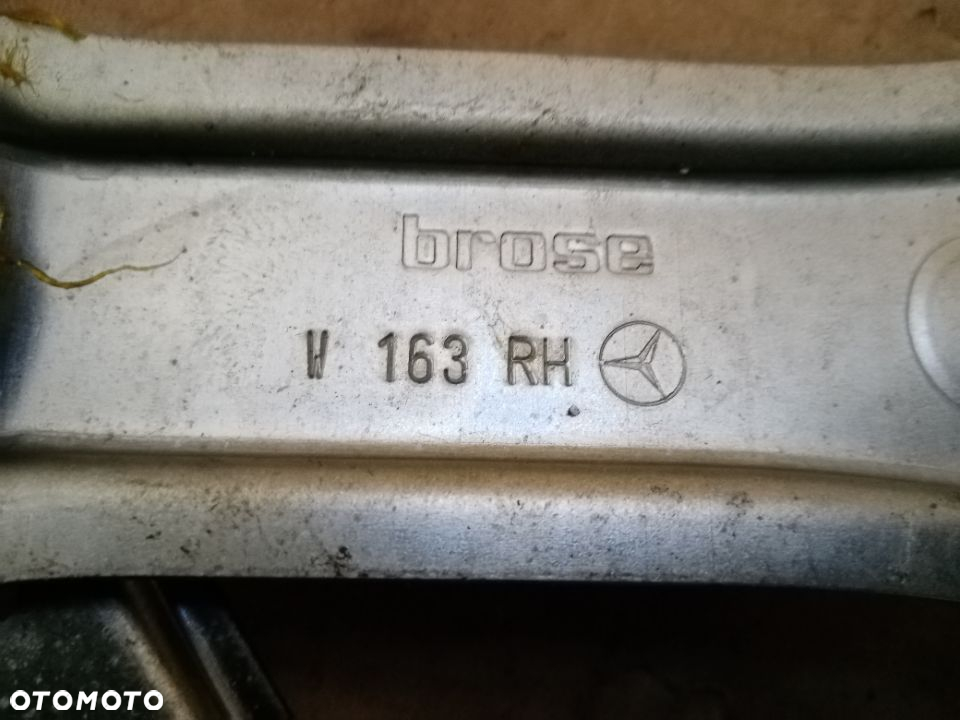 Mechanizm podnośnik szyby prawy przód Mercedes ML W163 990408-100 - 5