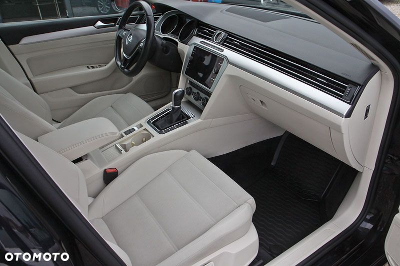 Volkswagen Passat 2.0 TDI SCR DSG Highline - 8