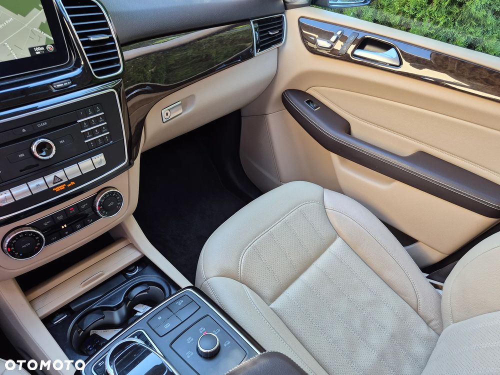 Mercedes-Benz GLE - 36