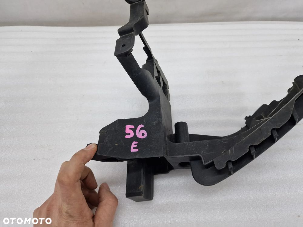 AUDI A4 B8 LIFT 11- LEWY ŚLIZG POD LAMPE /  MOCOWANIE LAMPY , NR 8K0805607B , NR AUKCJI SL56 - 31