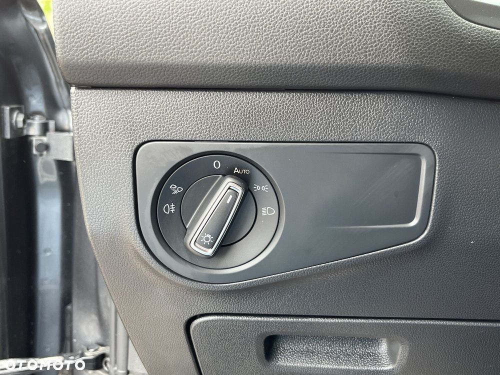 Volkswagen Tiguan - 32