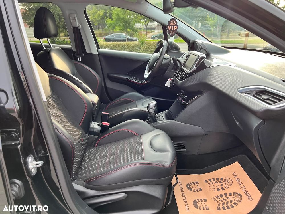 Peugeot 208 1.2 L PureTech Turbo STT Allure - 18