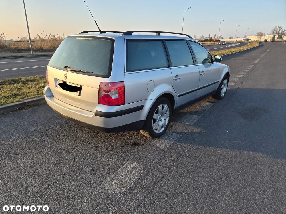 Volkswagen Passat 1.9 TDI Basis - 4