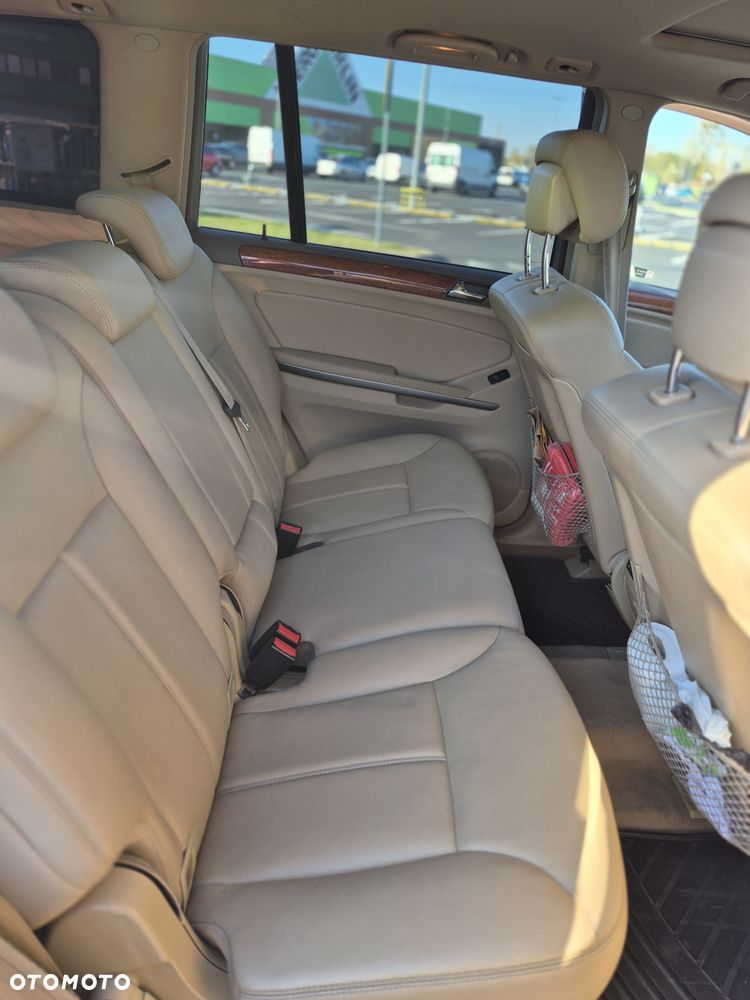 Mercedes-Benz GL 320 CDI 4Matic 7G-TRONIC - 17