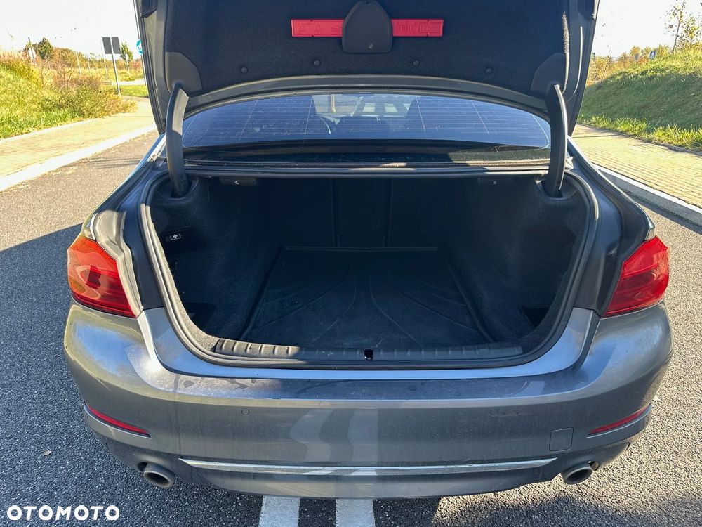 BMW Seria 5 530d xDrive Luxury Line - 6