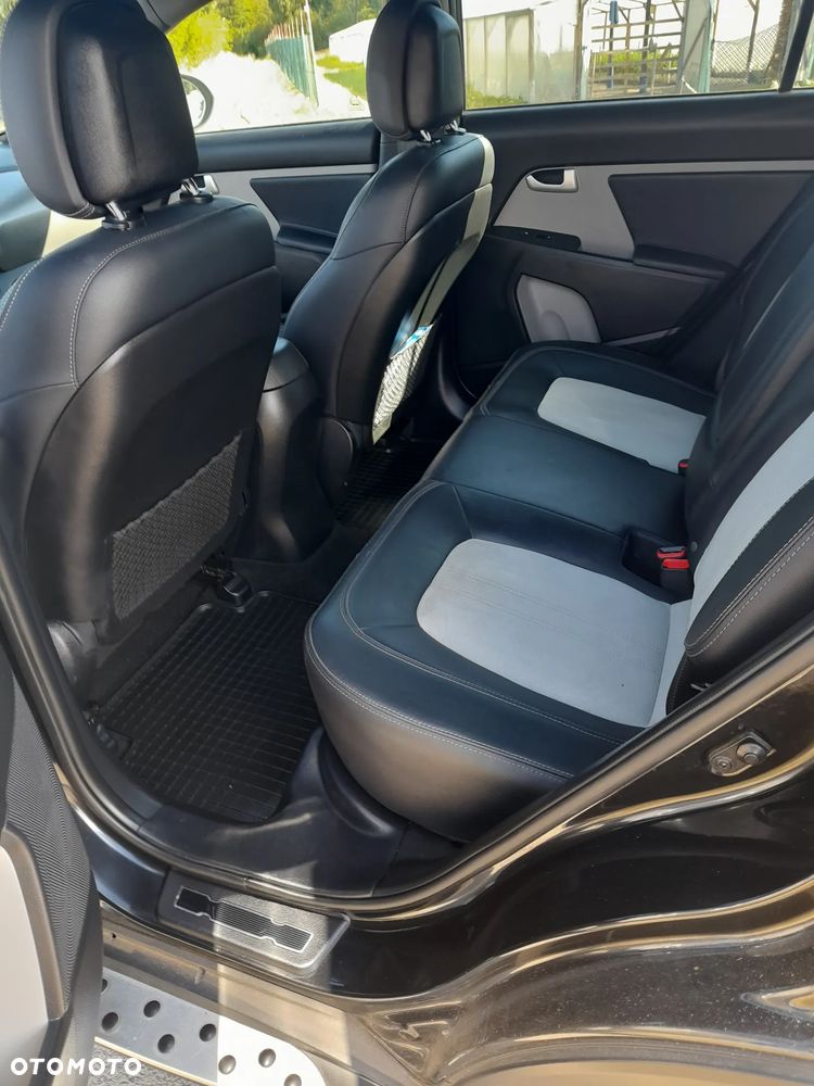 Kia Sportage 2.0 CRDI L AWD - 4