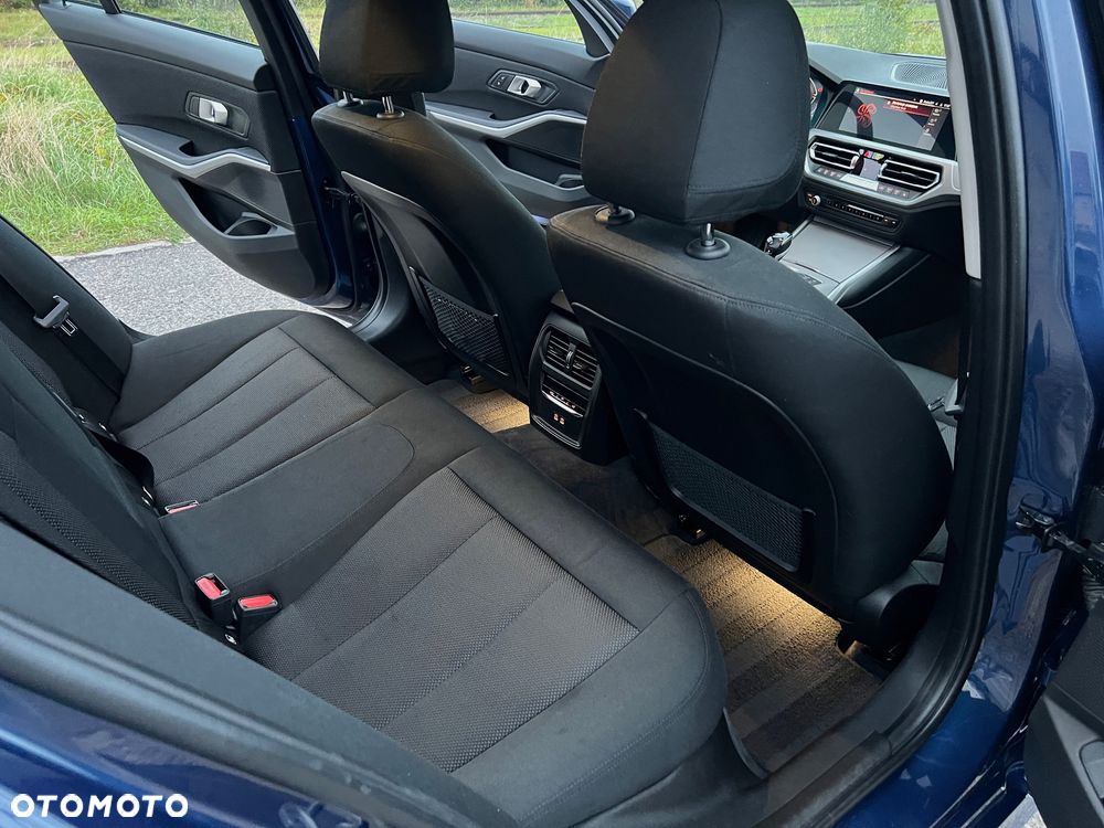 BMW Seria 3 - 26