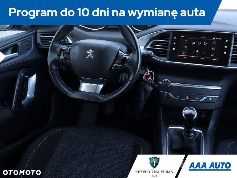 Peugeot 308 - 8