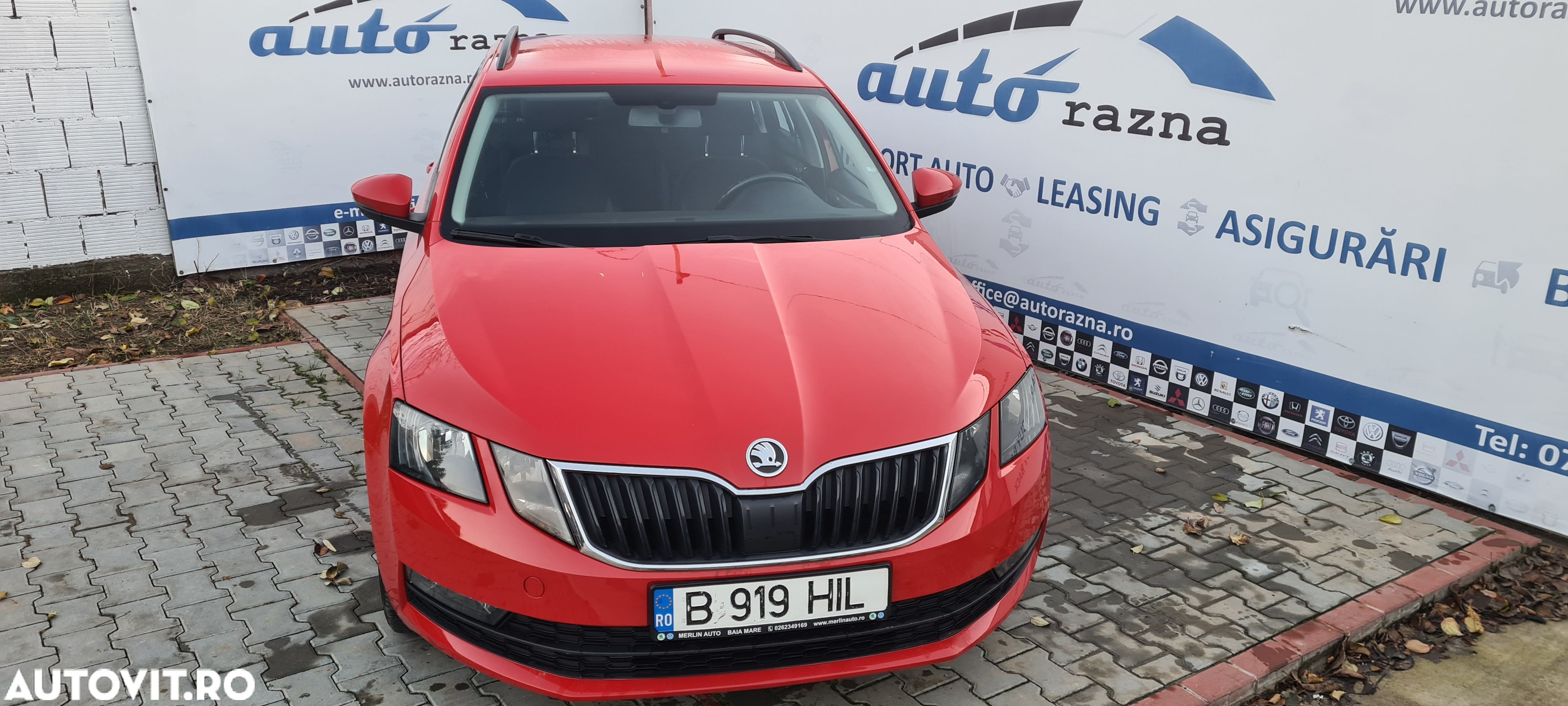 Skoda Octavia 1.6 TDI DSG Style - 1