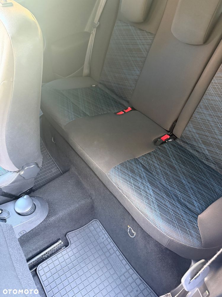 Renault Clio 1.2 16V 75 Dynamique - 12