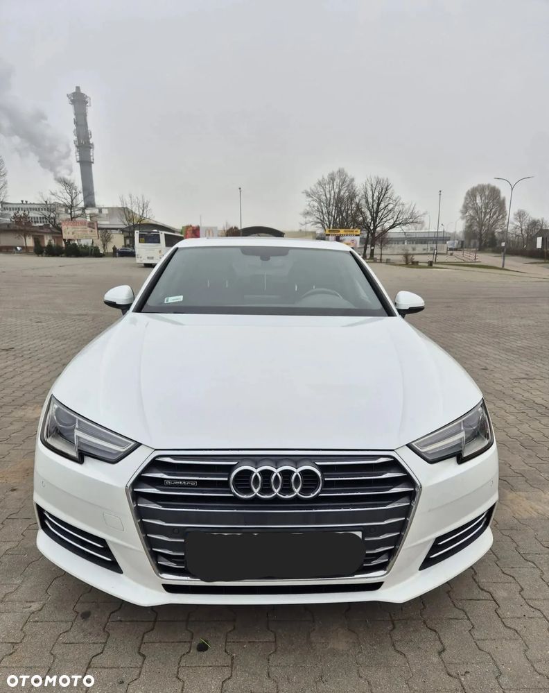 Audi A4 Limousine 40 TFSI S tronic design - 1