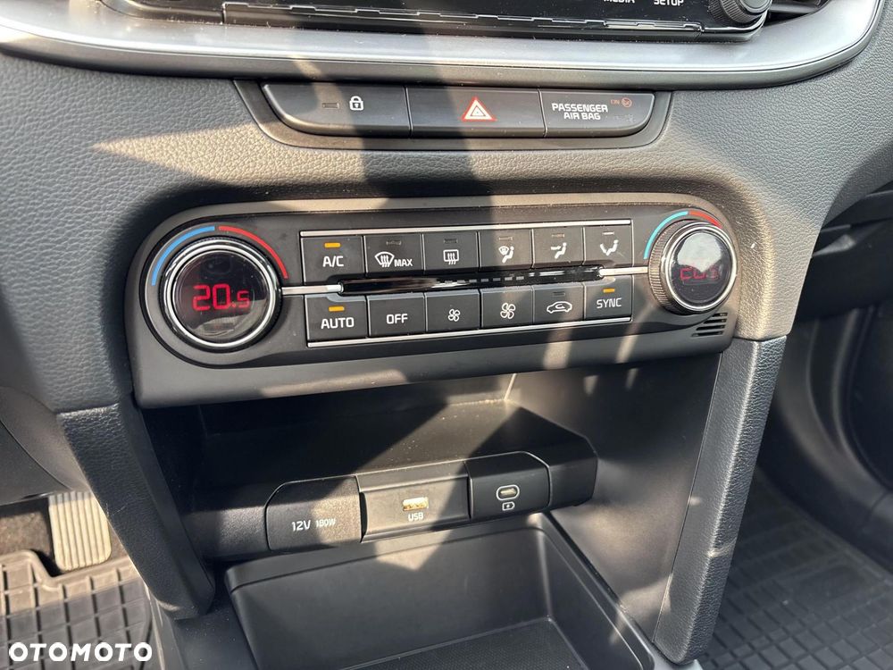 Kia Ceed 1.5 T-GDI M - 23