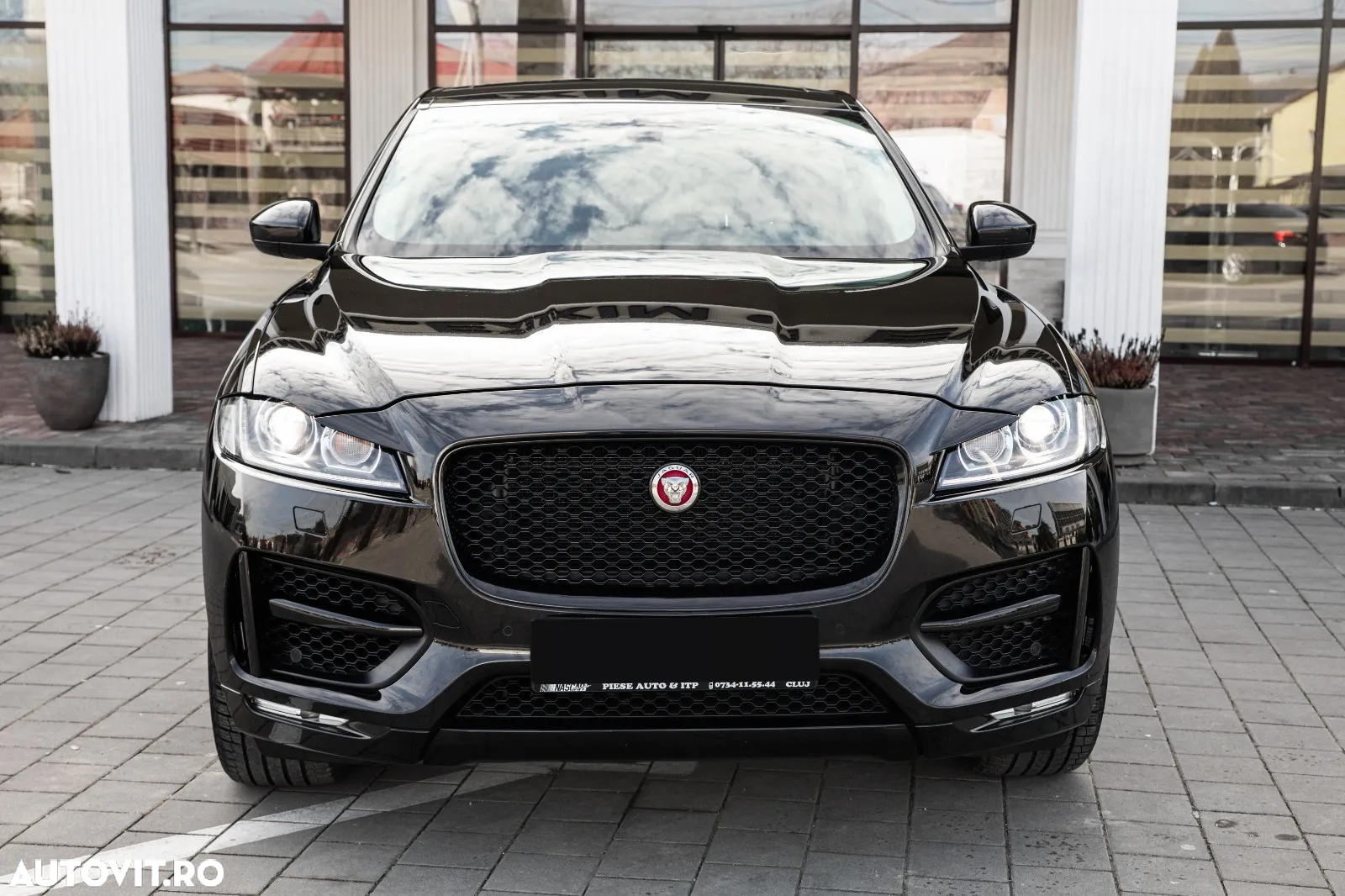 Jaguar F-Pace 30d AWD R-Sport - 4