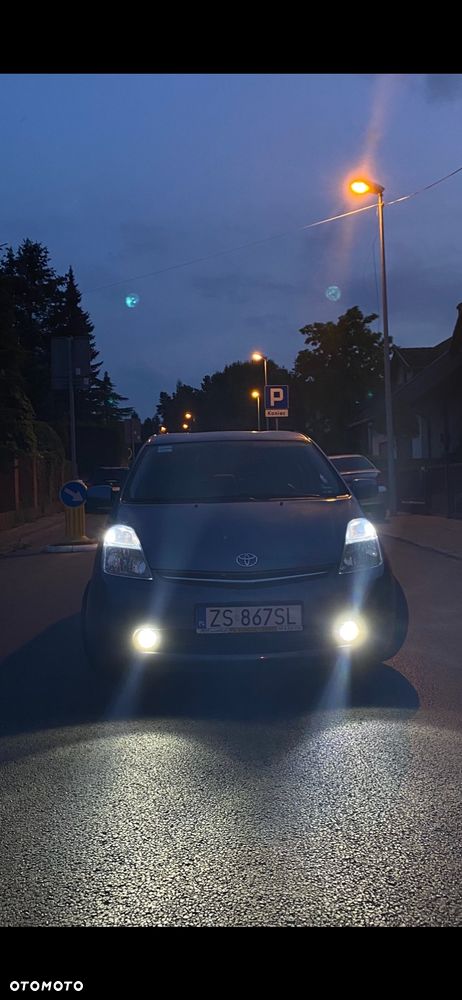 Toyota Prius 1.5 VVT-i Sol - 2