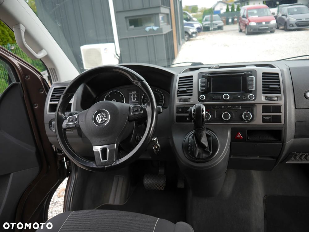Volkswagen Multivan - 17