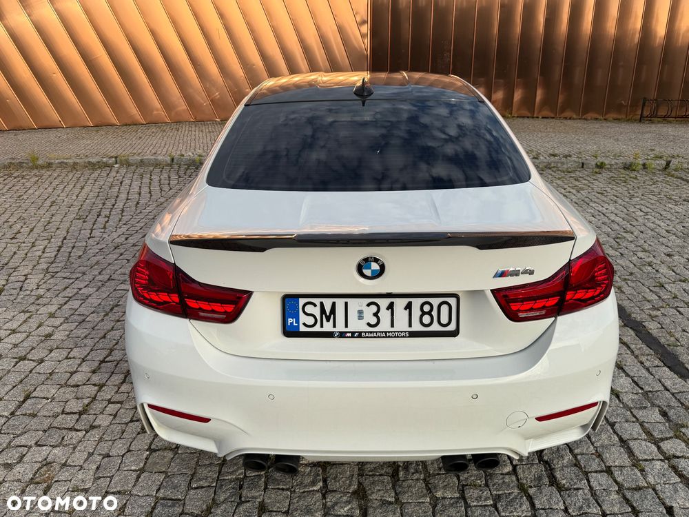 BMW M4 DKG - 25