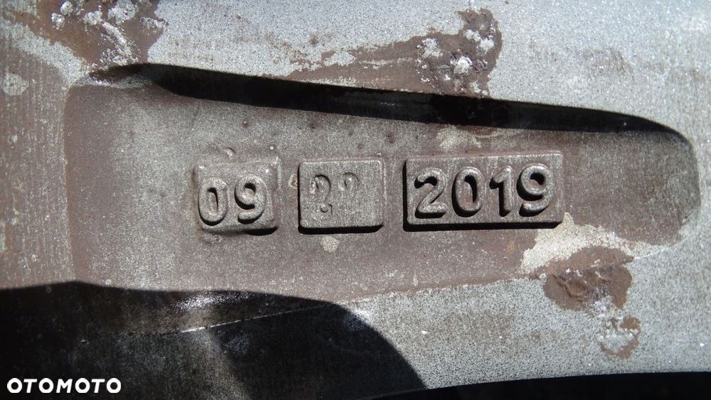 hyundai i10 6jx15 et47 4x100 - felga oryginał - 5