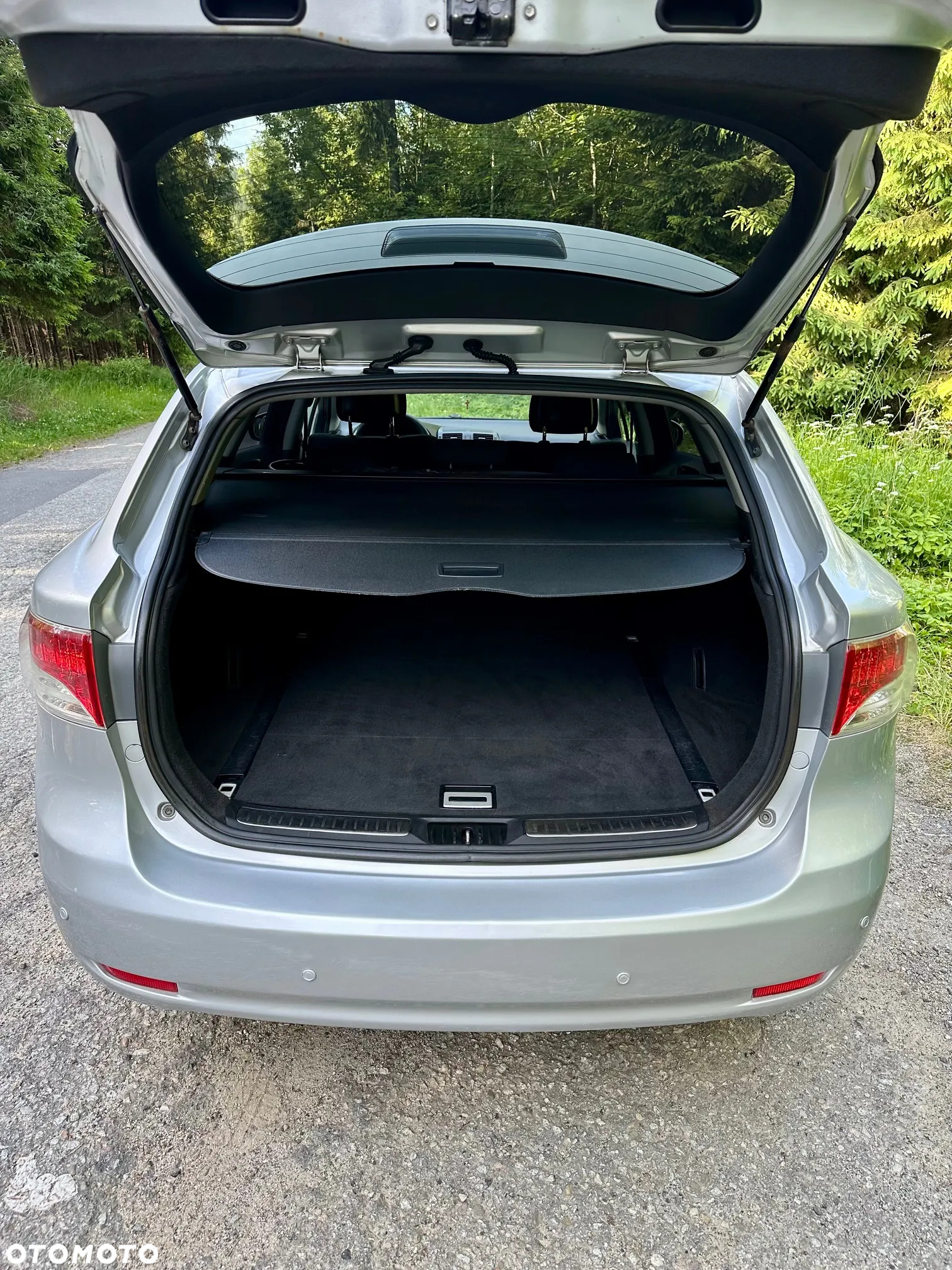 Toyota Avensis 2.0 D-4D Luna - 6