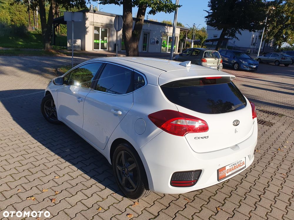 Kia Ceed 1.6 GDI XL - 17