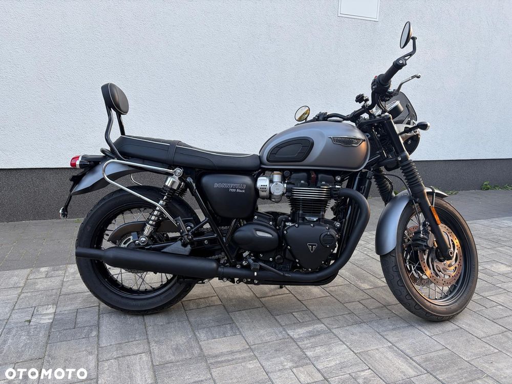 Triumph Bonneville - 10