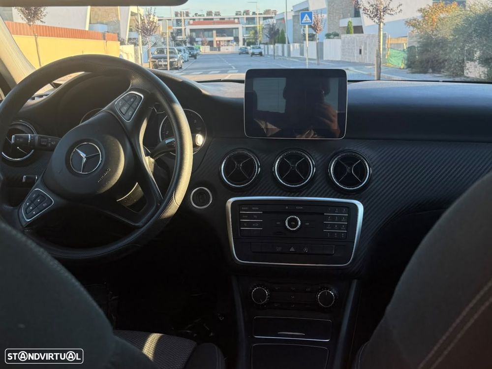 Mercedes-Benz GLA 180 d 7G-DCT Style - 20