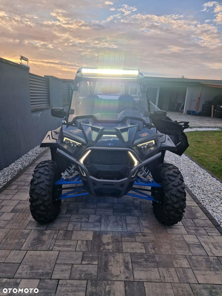 Polaris RZR - 17