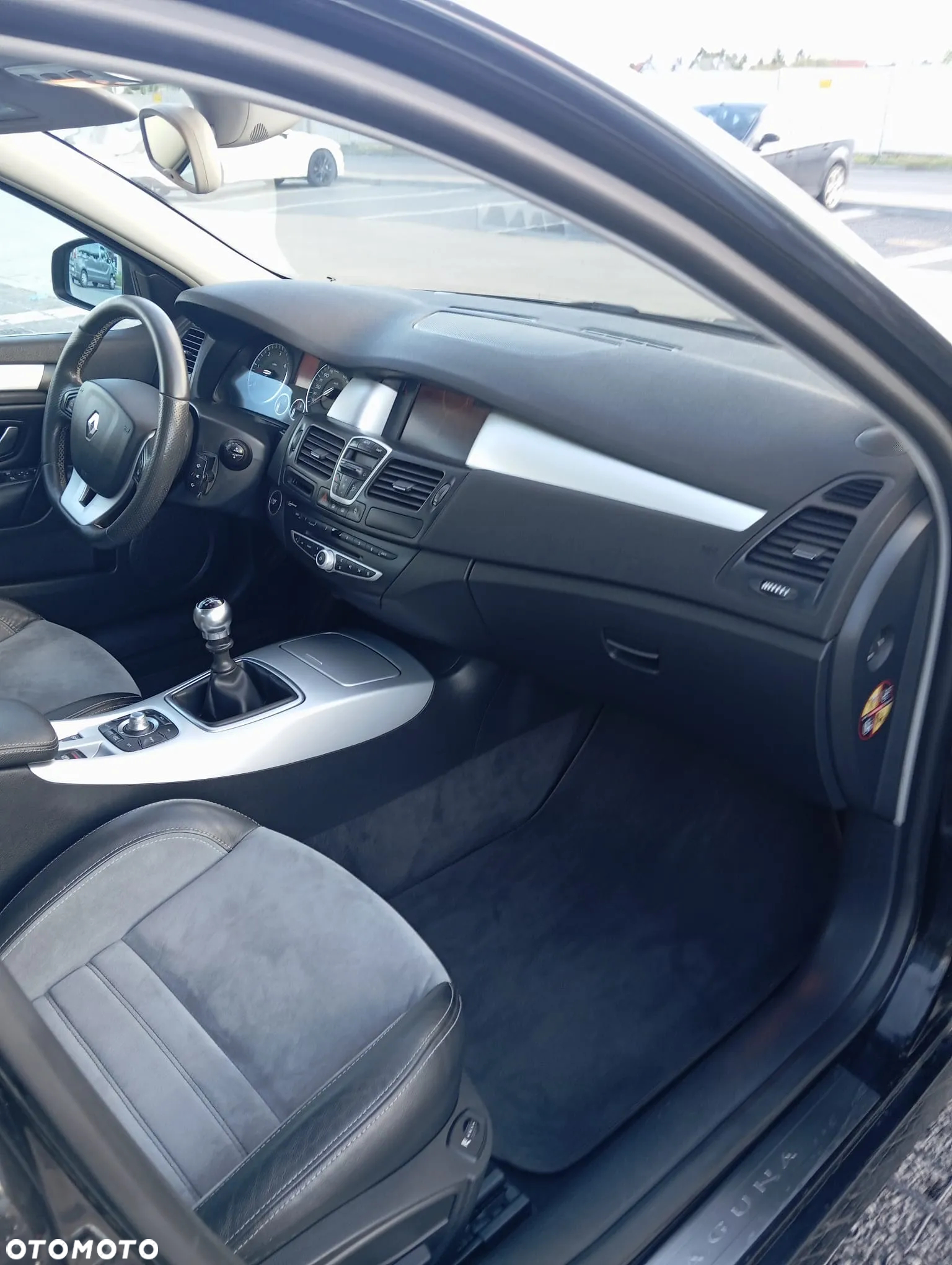 Renault Laguna Grandtour 2.0 dCi FAP GT - 23