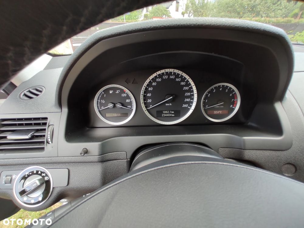 Mercedes-Benz Klasa C 180 Kompressor Classic - 20