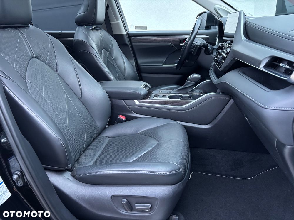 Toyota Highlander 2.5 Hybrid Executive Style - 32