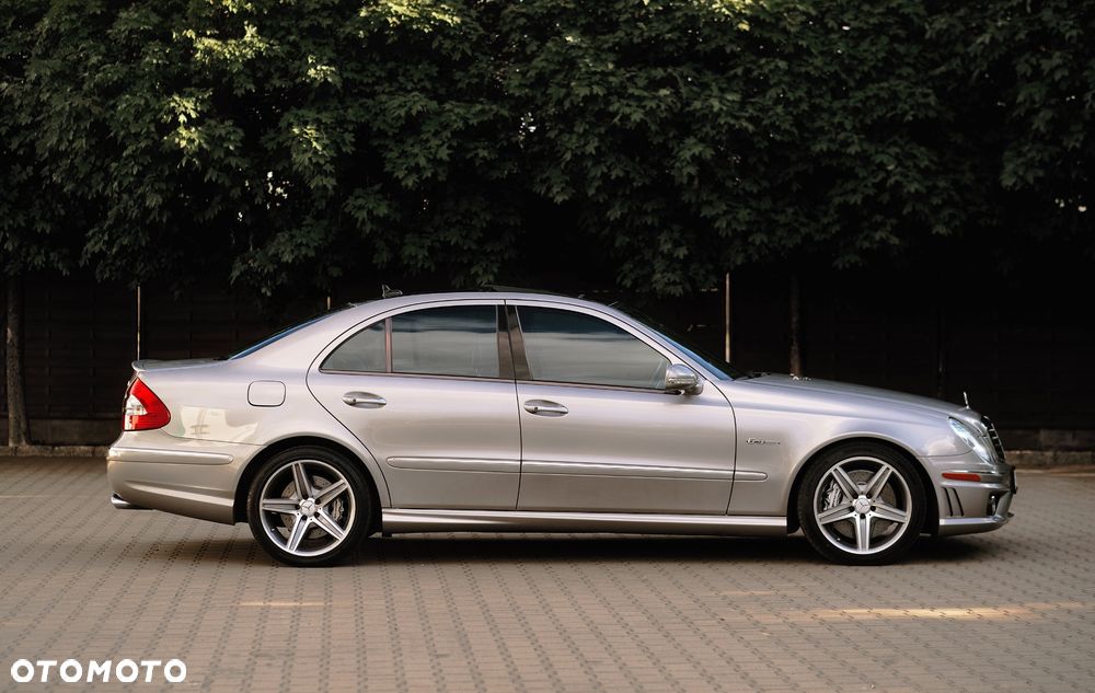 Mercedes-Benz Klasa E 63 AMG - 6