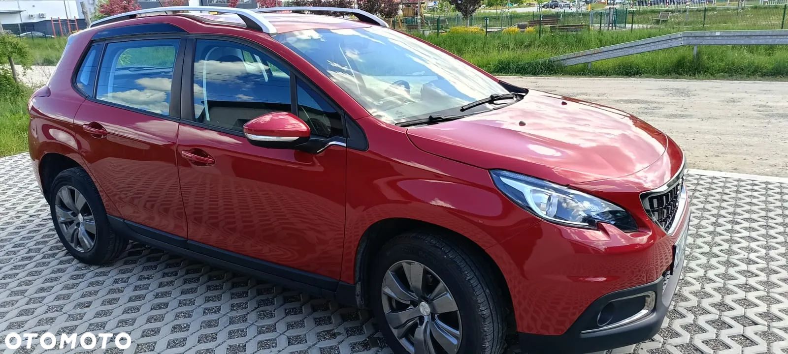 Peugeot 2008 - 1