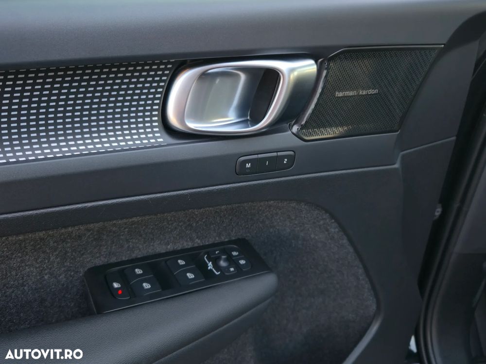 Volvo XC 40 T5 Recharge DKG RDesign Expression - 11