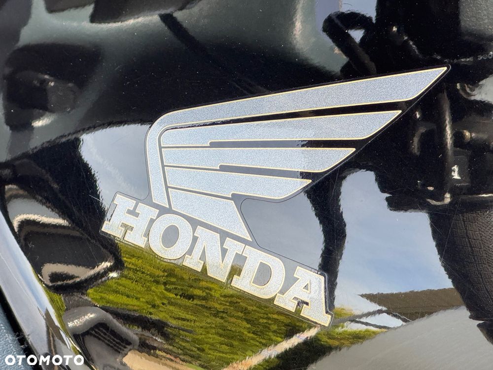 Honda ST - 16