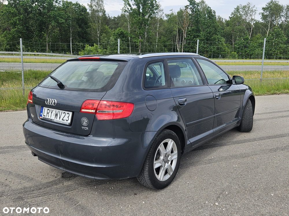 Audi A3 Sportback 2.0 TDI DPF Ambiente - 3