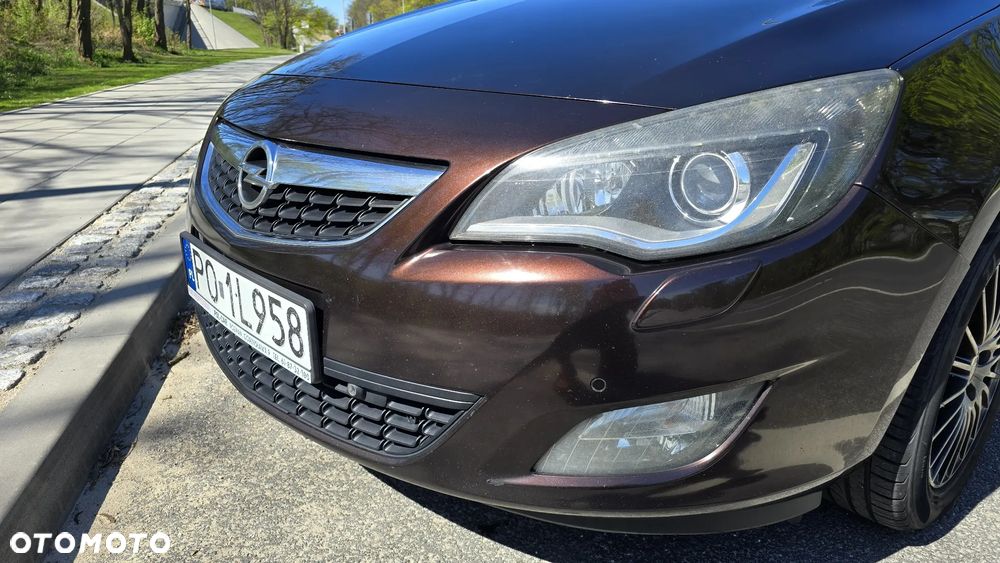 Opel Astra 2.0 CDTI Cosmo - 11