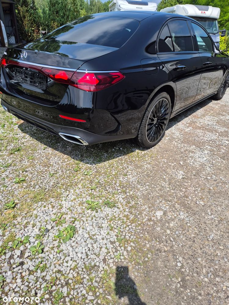 Mercedes-Benz Klasa E 300 9G-TRONIC AMG Line - 8