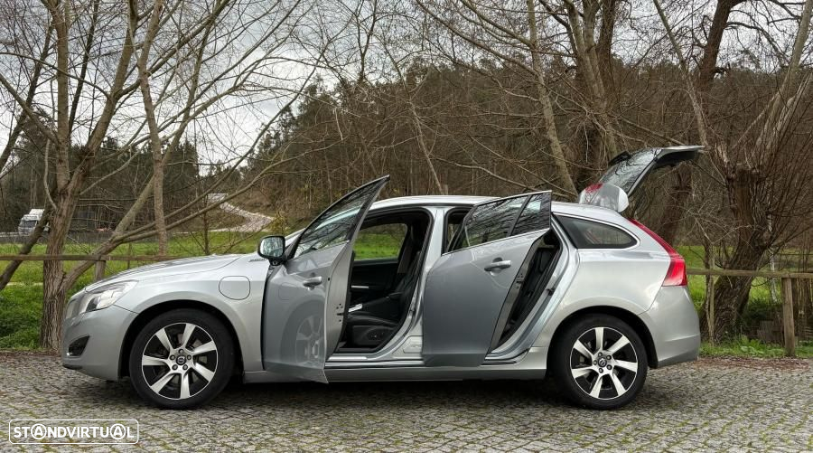 Volvo V60 2.4 D6 Summum AWD Phev - 7