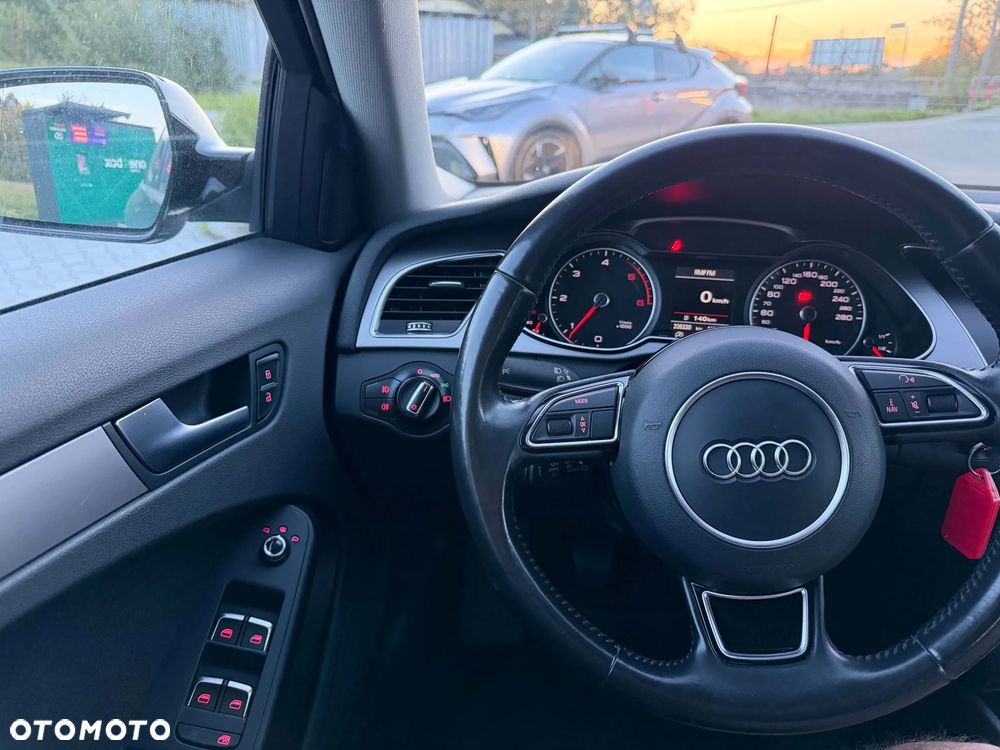 Audi A4 Avant 2.0 TDI DPF quattro Attraction - 29