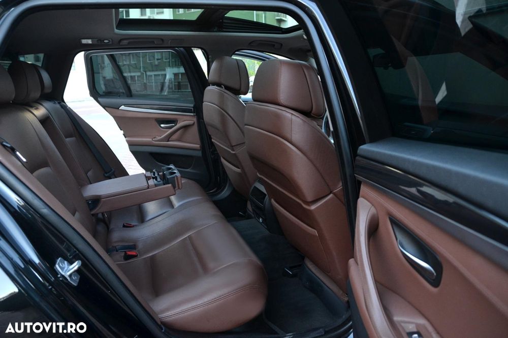 BMW Seria 5 520d Touring Aut. Luxury Line - 17