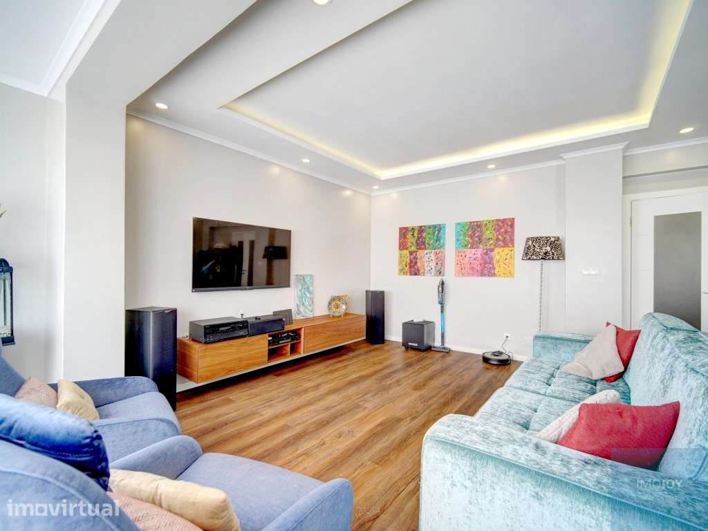 Apartamento T3 Remodelado com Arrecadação em Oeiras - Grande imagem: 3/31