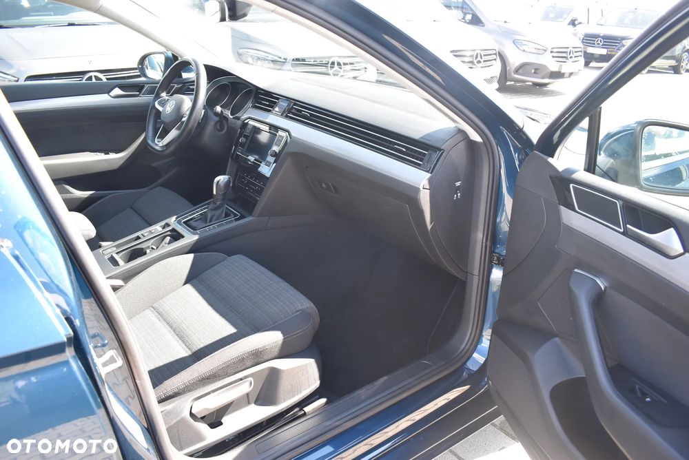 Volkswagen Passat Variant - 16