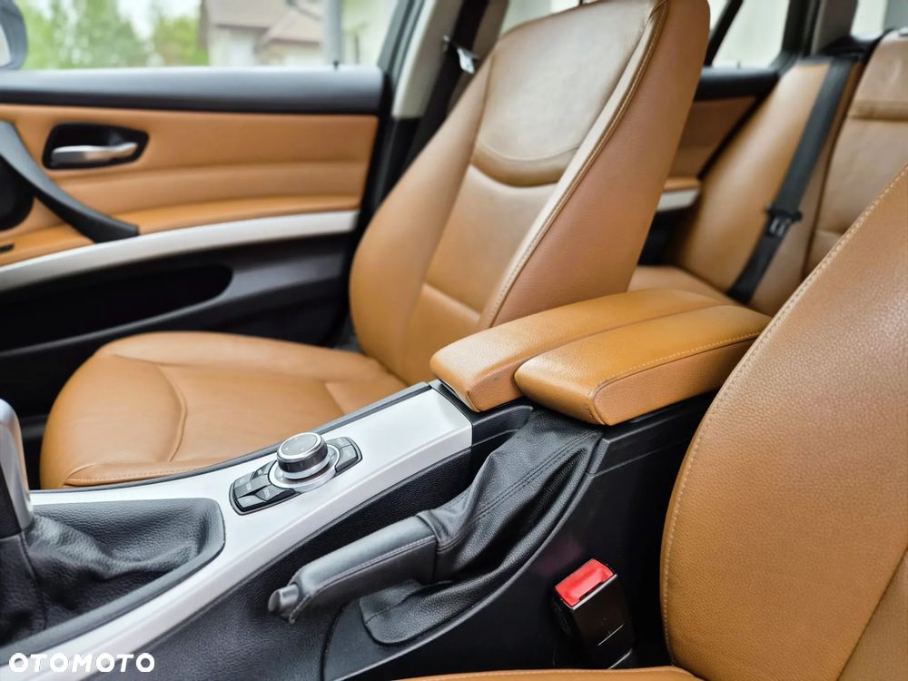 BMW Seria 3 - 24