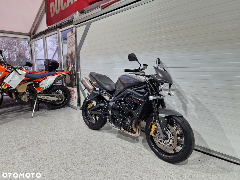 Triumph Street Triple - 21
