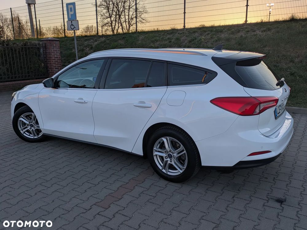 Ford Focus 1.5 EcoBlue Start-Stopp-System COOL&CONNECT - 11