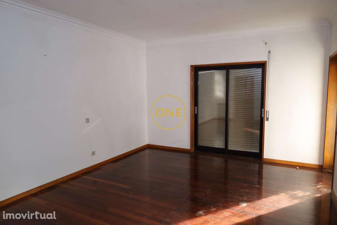 Moradia T5 e Armazem - Grande imagem: 5/35