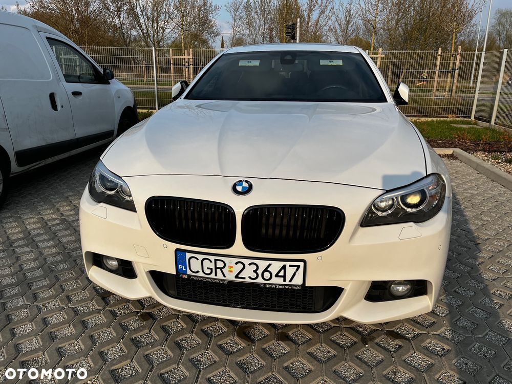 BMW Seria 5 528i xDrive Sport-Aut - 3