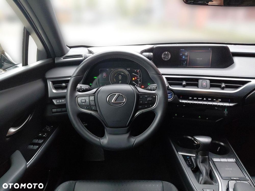 Lexus UX - 13