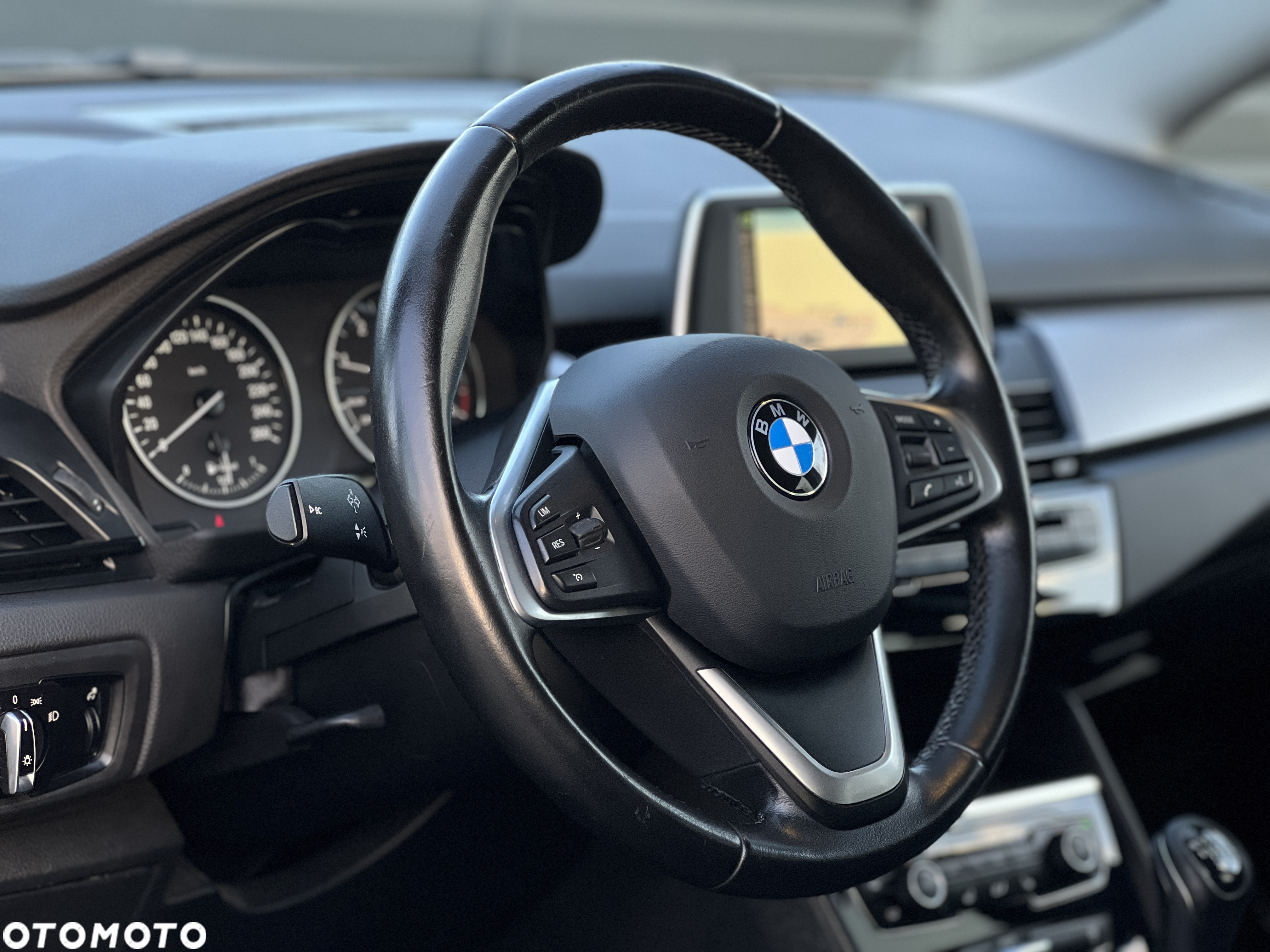 BMW Seria 2 218d Sport Line - 12
