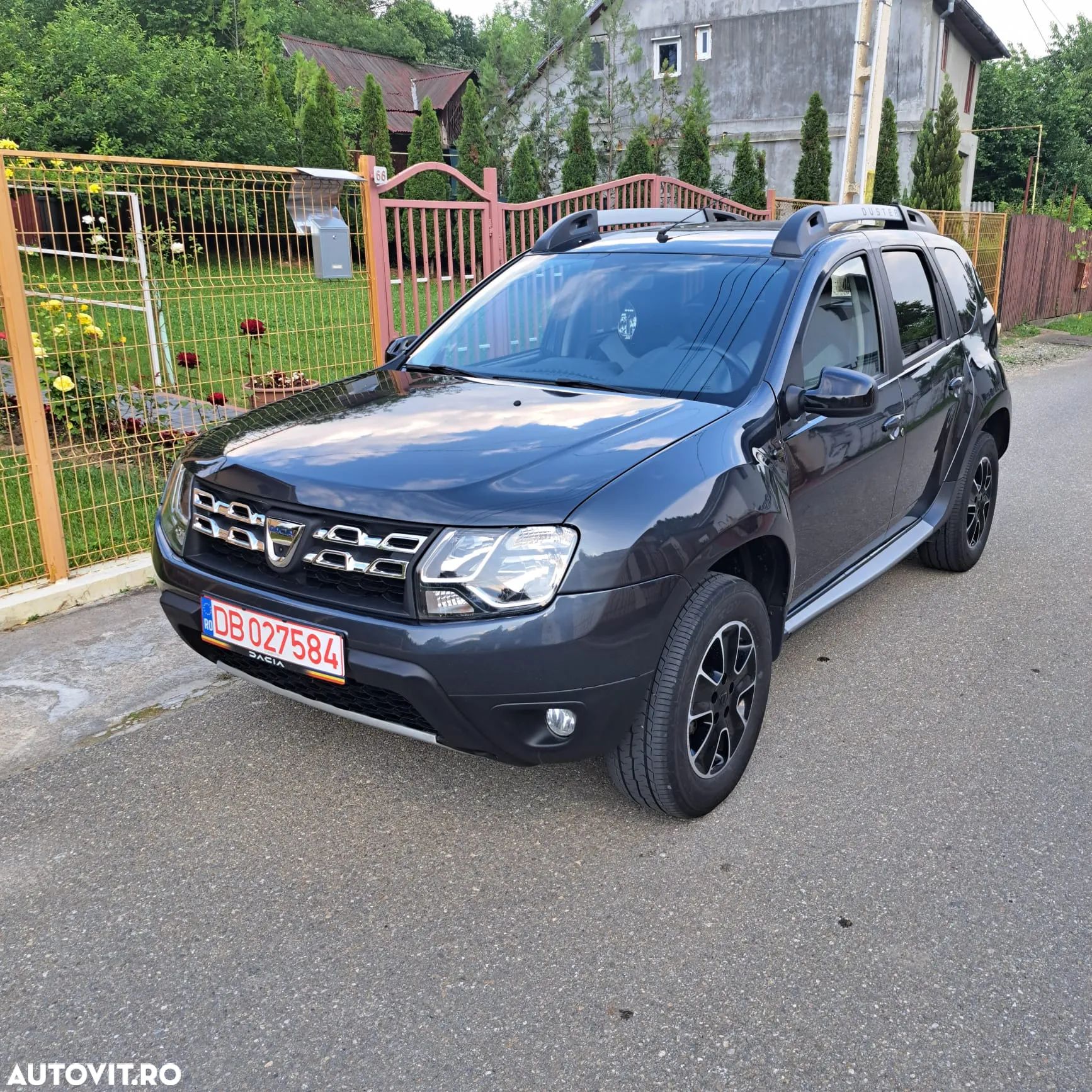 Dacia Duster 1.5 dCi 4x2 Laureate - 1