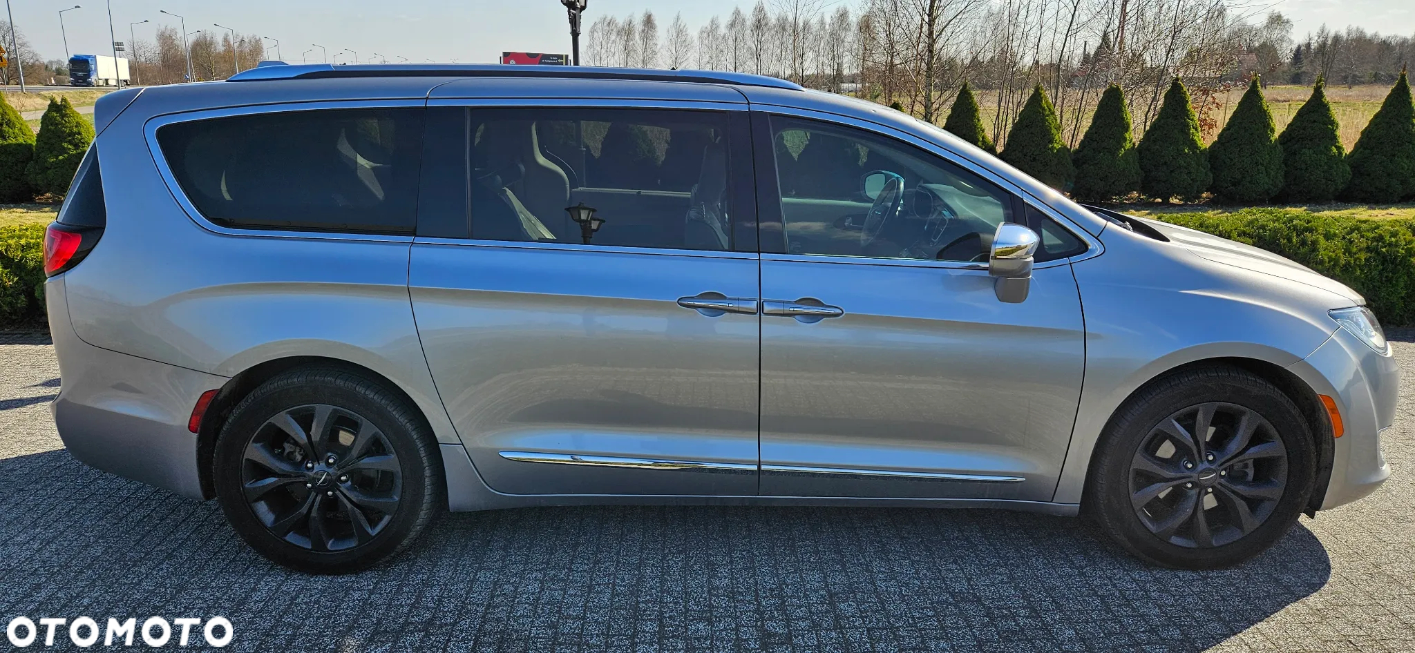 Chrysler Pacifica - 5
